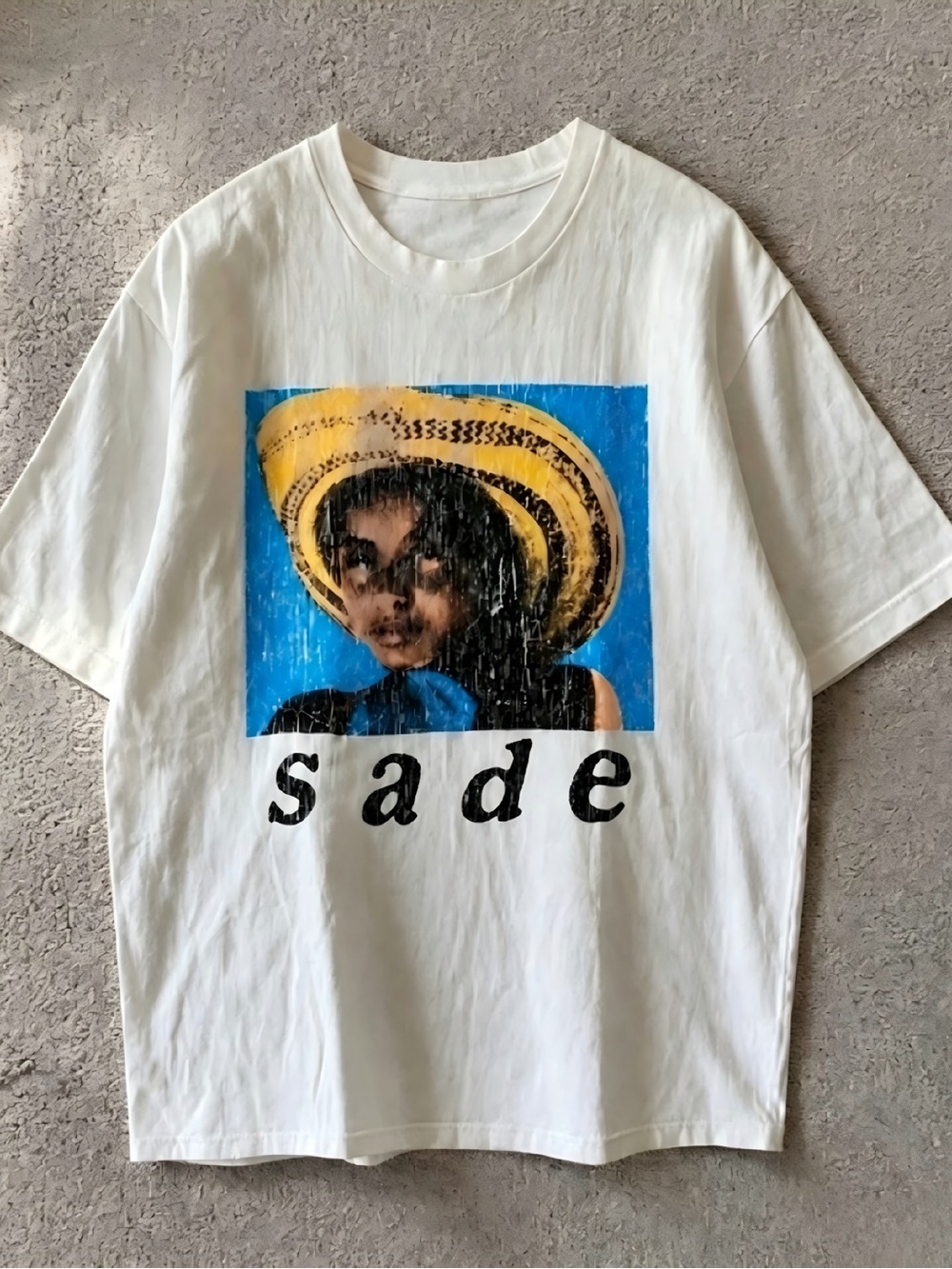 Vintage Sade Yellow Hat Portrait Print White Retro Music Graphic T-shirt Unisex